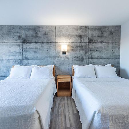 Blue Horse Motel Beiseker Экстерьер фото