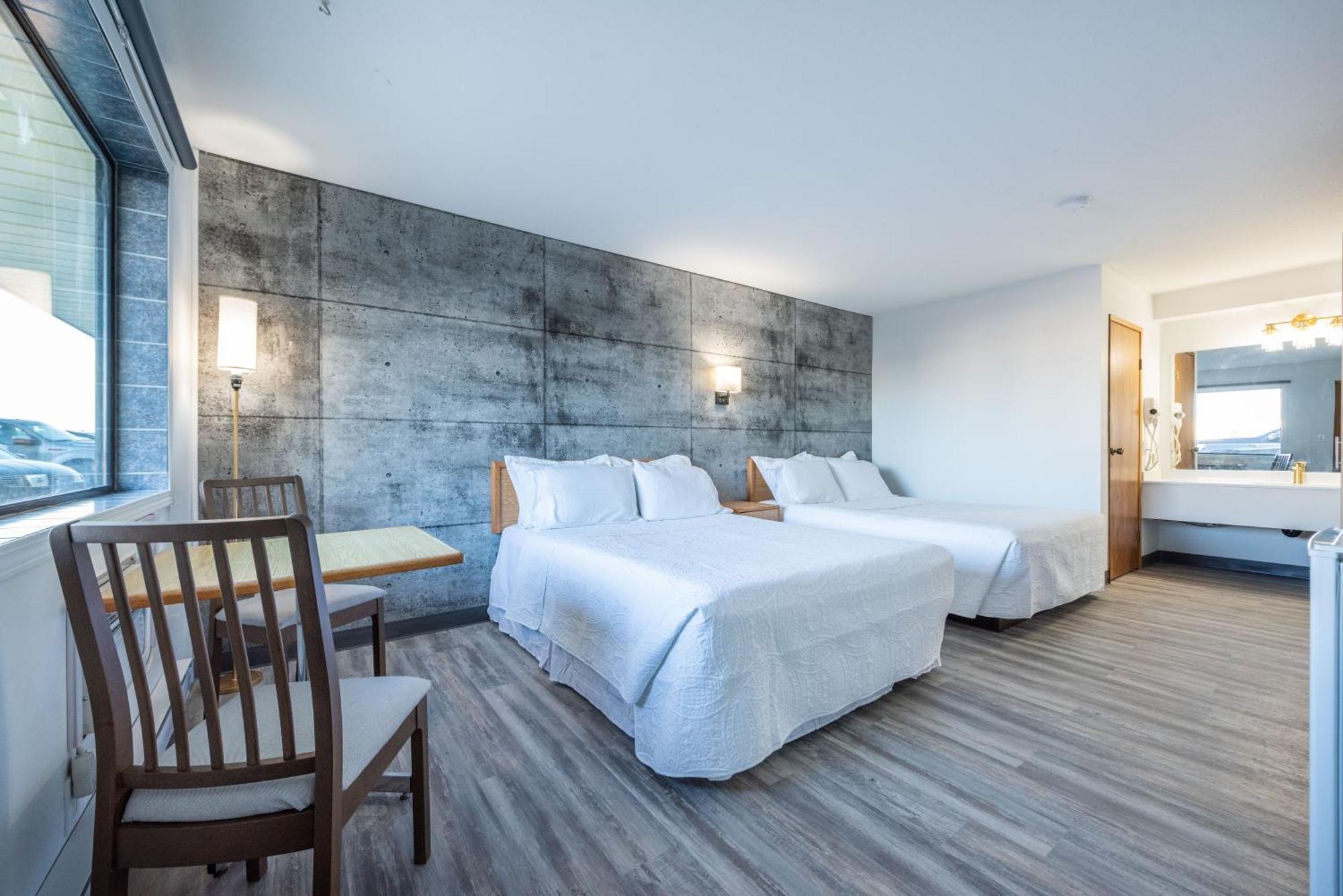Blue Horse Motel Beiseker Экстерьер фото